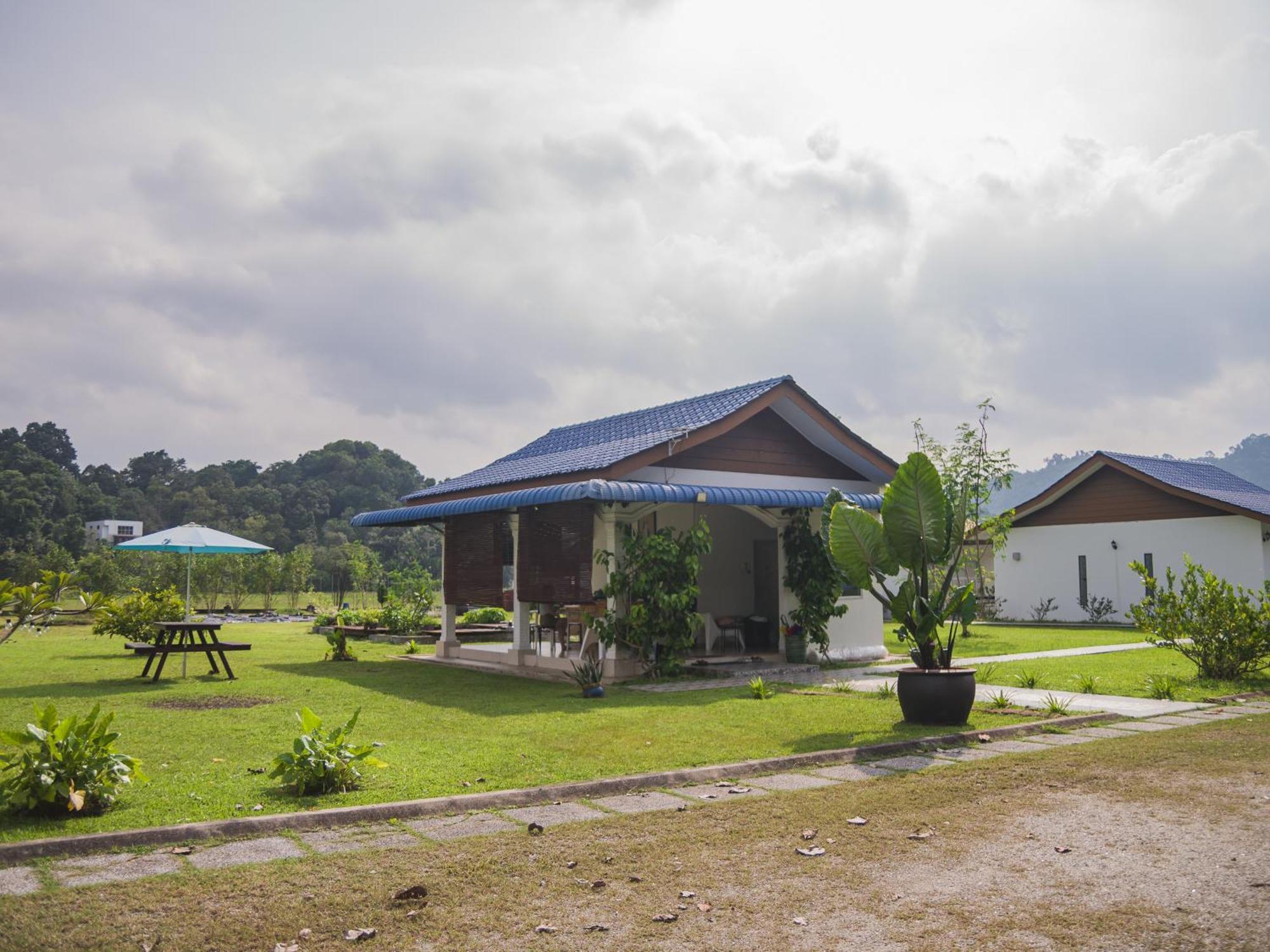 Halcyon Days @ Langkawi Apartment Pantai Cenang  Ngoại thất bức ảnh