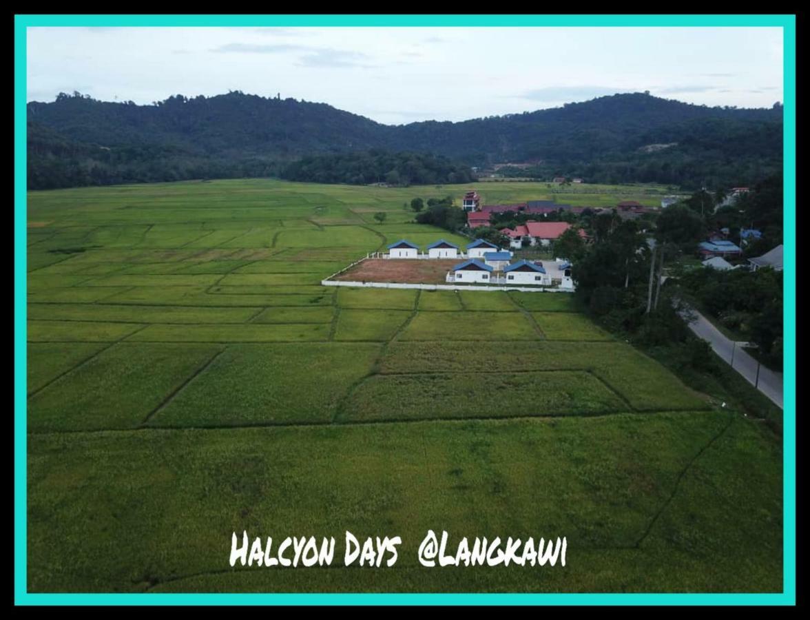 Halcyon Days @ Langkawi Apartment Pantai Cenang  Ngoại thất bức ảnh